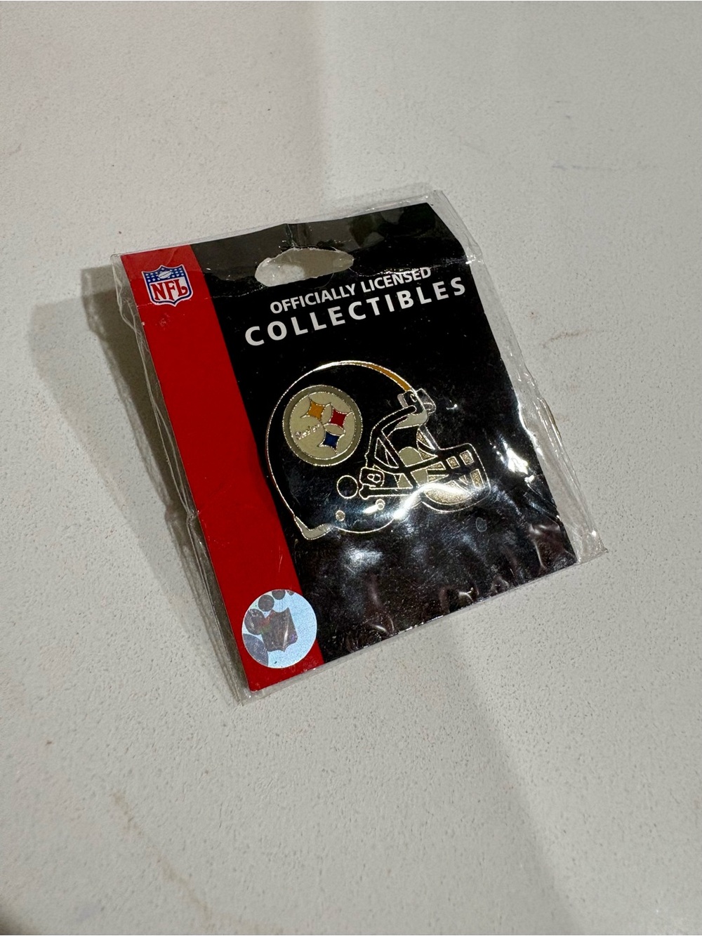NFL Pittsburgh Steelers Officially Licensed Collectibles Helmet Pin